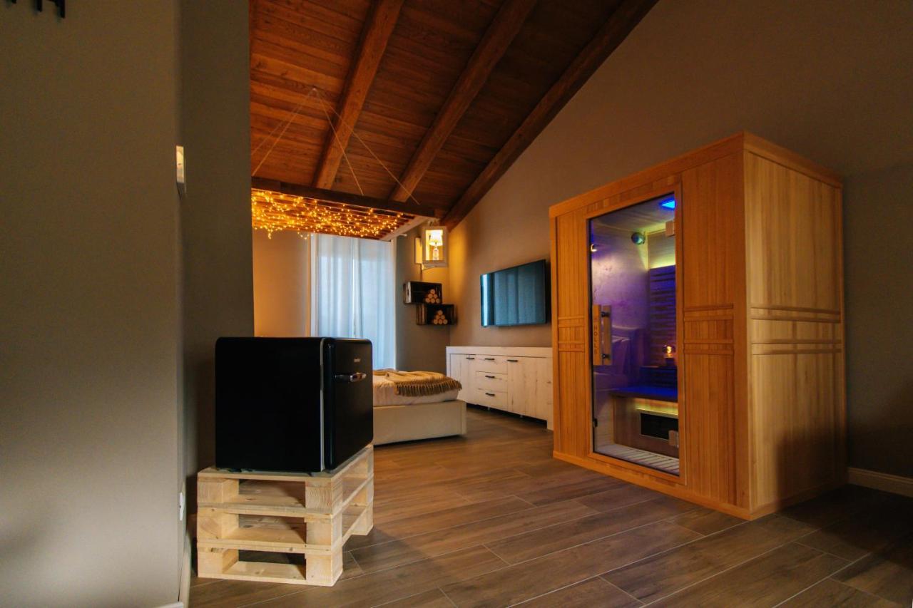 Agriturismo Agli Ulivi 살루초 외부 사진